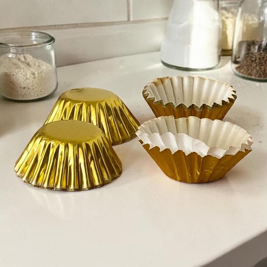 Pirotines papel 3x2cm Bombones Dorado 100Un