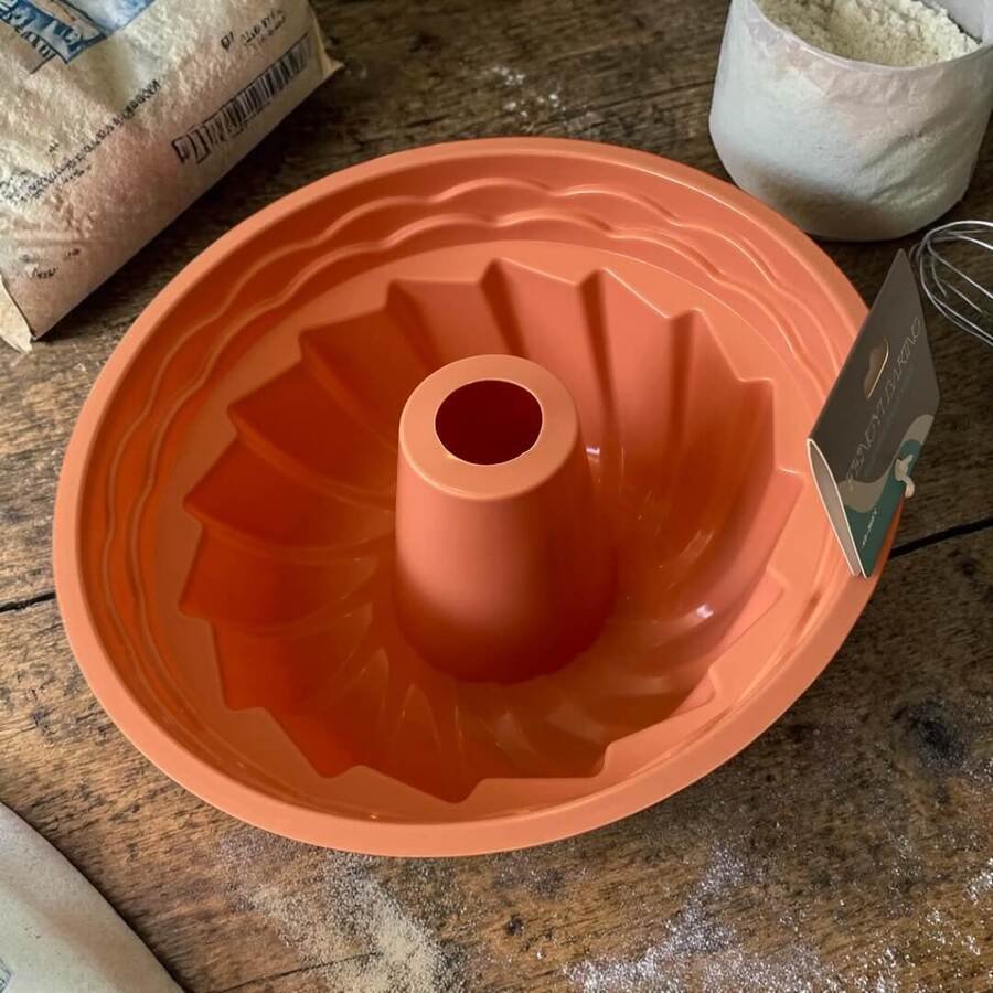 Molde silicona tubo para flan torta budín 22cm